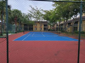 958 Coral Club Dr 958, Coral Springs FL 33071