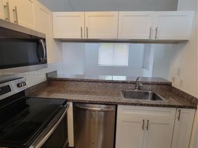 958 Coral Club Dr 958, Coral Springs FL 33071