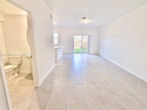 12517 NW 23rd Pl, Miami FL 33167