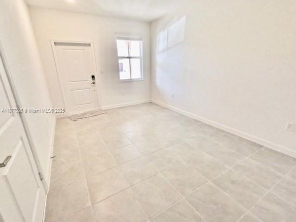 12517 NW 23rd Pl, Miami FL 33167