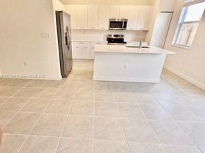 12517 NW 23rd Pl, Miami FL 33167