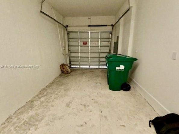 12517 NW 23rd Pl, Miami FL 33167