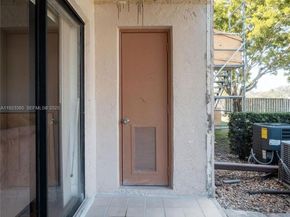 15801 W Waterside Cir 104, Sunrise FL 33326