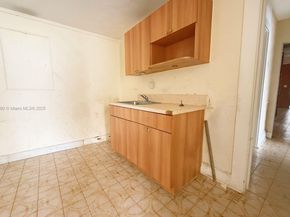 2228 SW 2nd St, Miami FL 33135