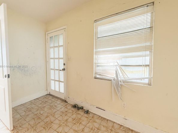 2228 SW 2nd St, Miami FL 33135