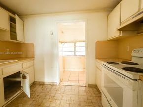 2228 SW 2nd St, Miami FL 33135
