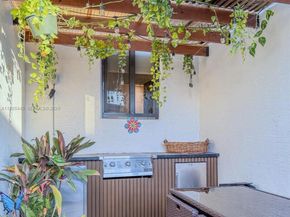 7840 SW 18th Ter, Miami FL 33155