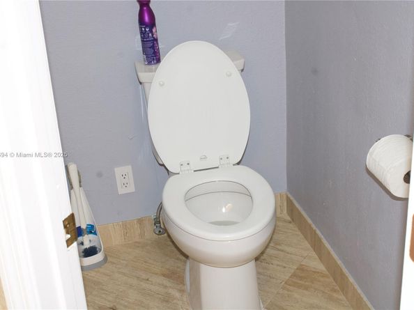 1086 NW 113th Way, Coral Springs FL 33071