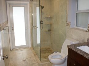 1086 NW 113th Way, Coral Springs FL 33071