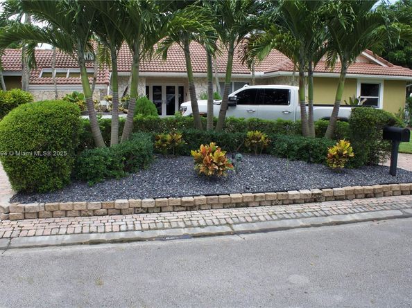 1086 NW 113th Way, Coral Springs FL 33071
