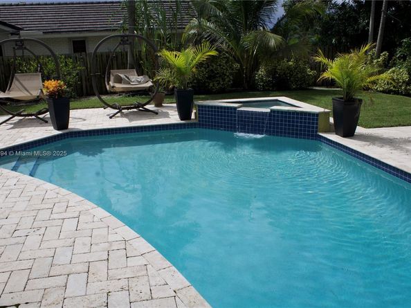 1086 NW 113th Way, Coral Springs FL 33071
