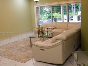 1086 NW 113th Way, Coral Springs FL 33071