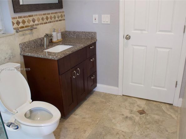 1086 NW 113th Way, Coral Springs FL 33071