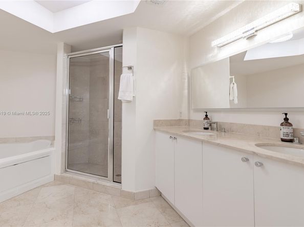 17555 Atlantic Blvd 508, Sunny Isles Beach FL 33160