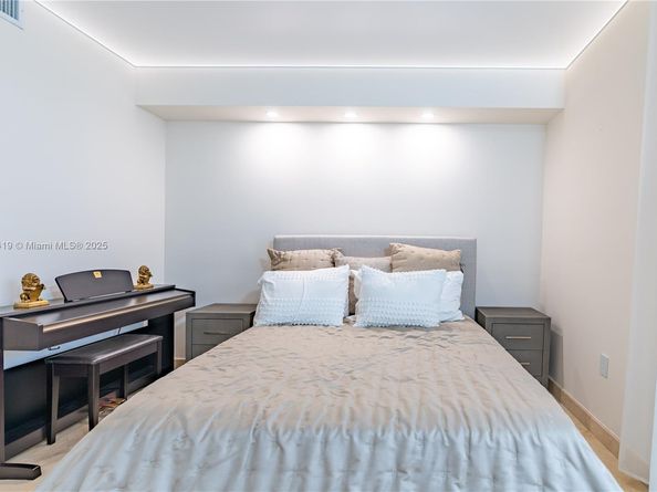 17555 Atlantic Blvd 508, Sunny Isles Beach FL 33160