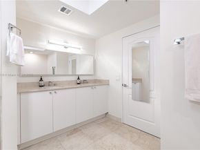 17555 Atlantic Blvd 508, Sunny Isles Beach FL 33160