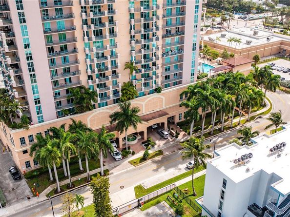 17555 Atlantic Blvd 508, Sunny Isles Beach FL 33160