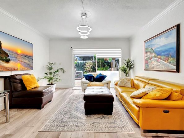 1187 NW 123rd Pl 204, Miami FL 33182