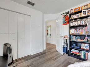 1187 NW 123rd Pl 204, Miami FL 33182