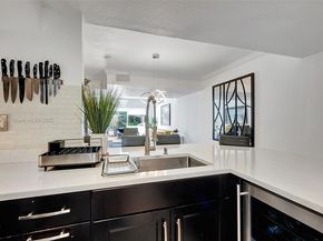 1187 NW 123rd Pl 204, Miami FL 33182