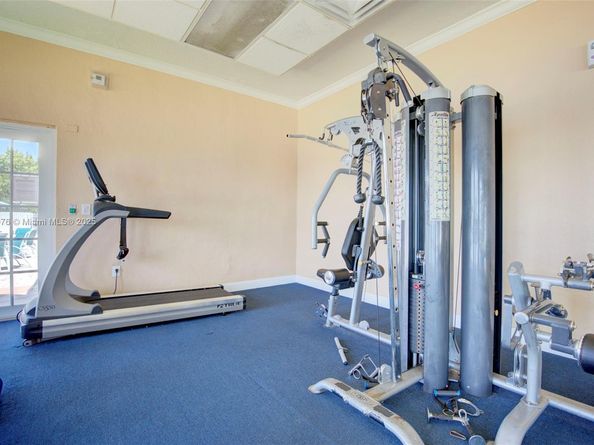 1187 NW 123rd Pl 204, Miami FL 33182