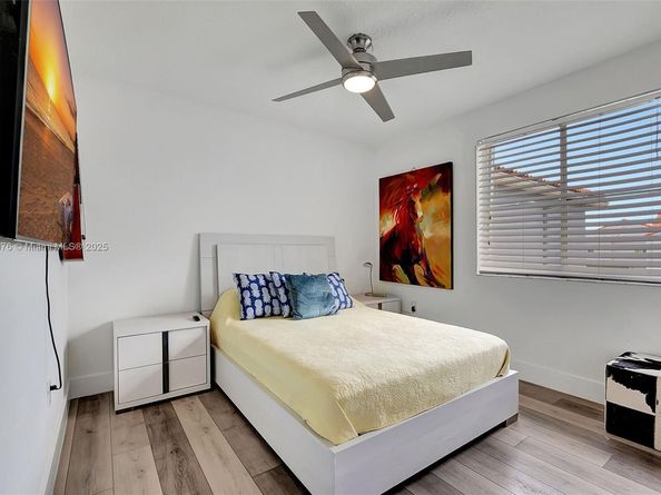 1187 NW 123rd Pl 204, Miami FL 33182