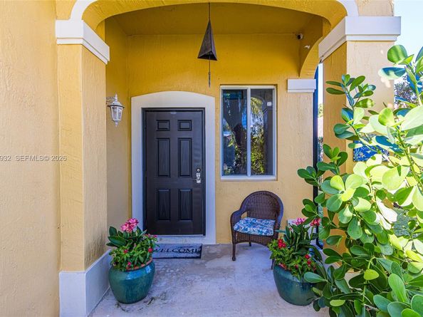 1280 Majesty Ter, Weston FL 33327