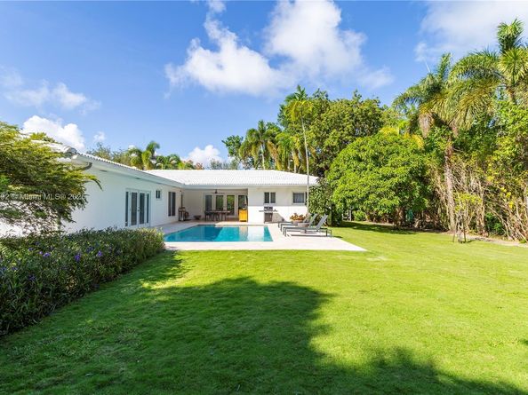 550 Pidgeon Plum Ln, Miami FL 33137