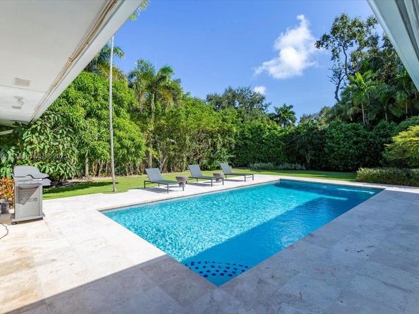 550 Pidgeon Plum Ln, Miami FL 33137