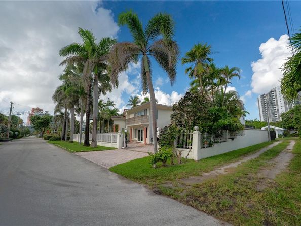 2701 N Atlantic Blvd, Fort Lauderdale FL 33308