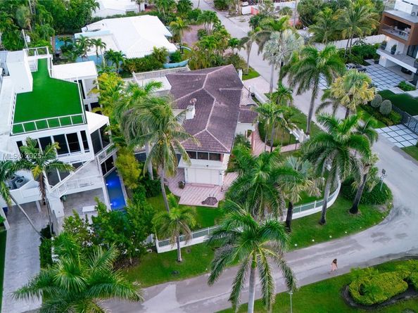 2701 N Atlantic Blvd, Fort Lauderdale FL 33308