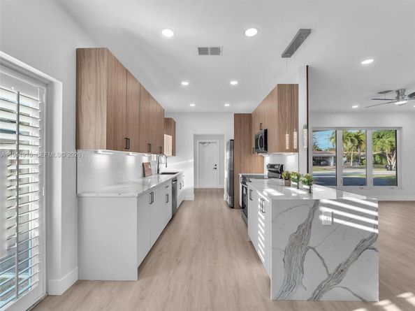 2144 NE 61st Ct, Fort Lauderdale FL 33308