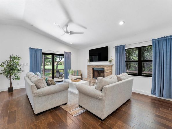 58 Ironwood Way N, Palm Beach Gardens FL 33418