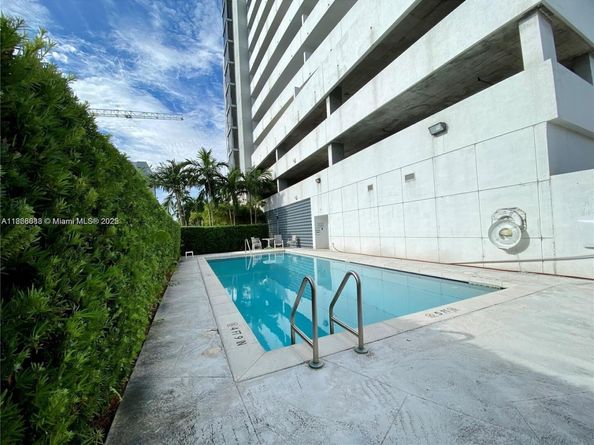 36 NW 6th Ave 806, Miami FL 33128