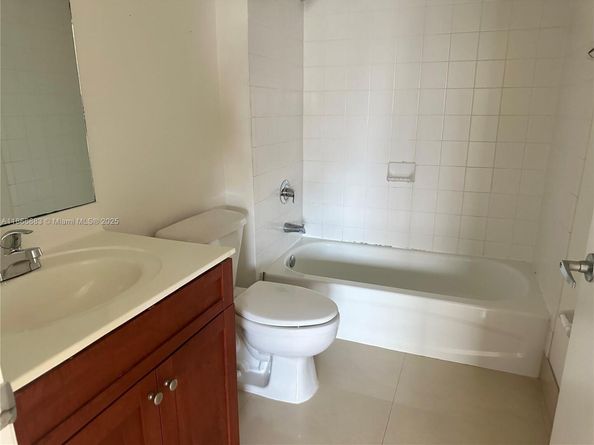 36 NW 6th Ave 806, Miami FL 33128