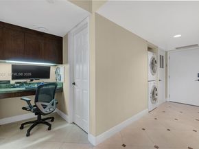 2900 NE 14th St Cswy 402, Pompano Beach FL 33062