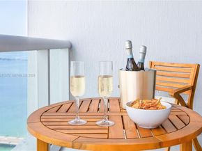 485 Brickell Ave 4702, Miami FL 33131