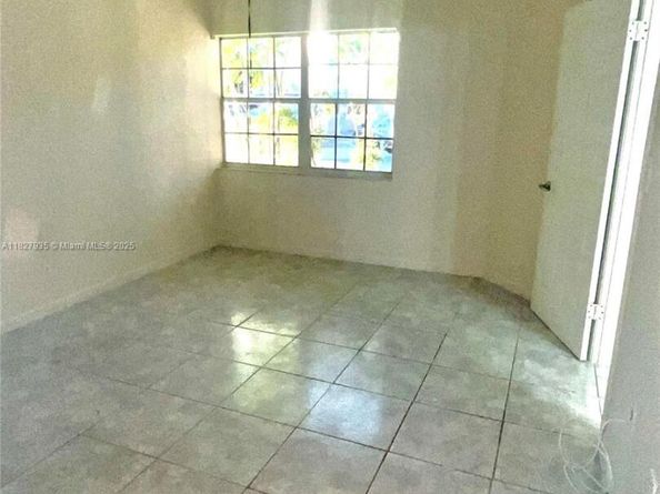 2331 NW 96th Ter 17F, Pembroke Pines FL 33024