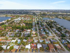 1919 NW 38th St, Oakland Park FL 33309