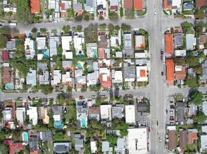 1727 SW 11th Ter, Miami FL 33135