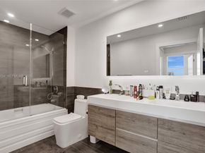 31 SE 5th St 4112, Miami FL 33131