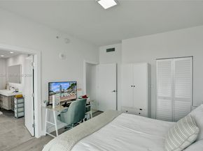 31 SE 5th St 4112, Miami FL 33131