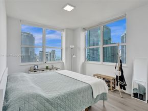 31 SE 5th St 4112, Miami FL 33131