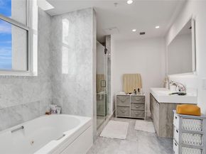 31 SE 5th St 4112, Miami FL 33131