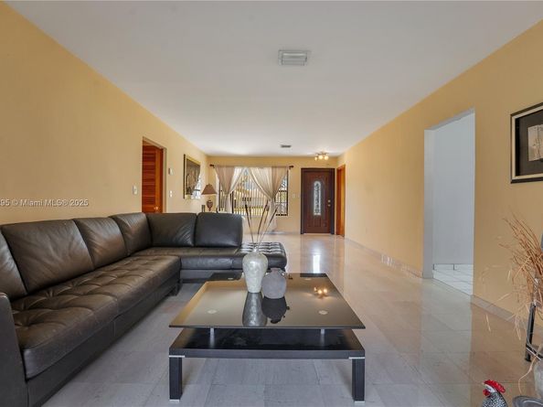 11325 SW 109th Ave, Miami FL 33176