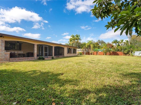 11325 SW 109th Ave, Miami FL 33176
