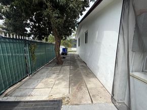 6404 Meade St, Hollywood FL 33024