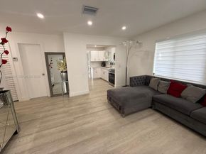 6404 Meade St, Hollywood FL 33024
