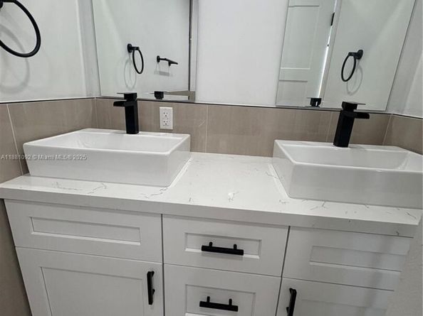 1405 SW 122nd Ave 1013, Miami FL 33184
