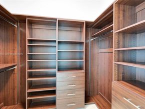 3131 NE 188th St 21005, Aventura FL 33180